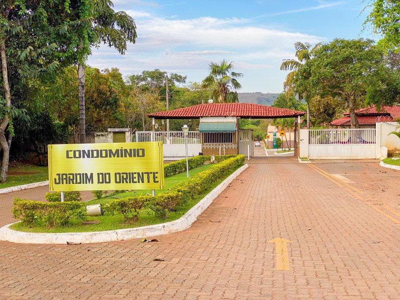 Belíssima casa no Condomínio Jardim do Oriente Planaltina-DF Rajadinha II-15